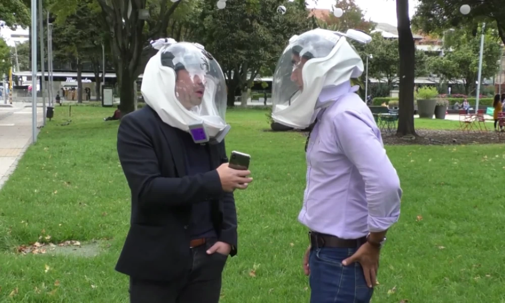 Ξεχάστε την μάσκα! Κολομβιανοί σχεδίασαν ειδικό κράνος για τον κορονοϊό - Βίντεο